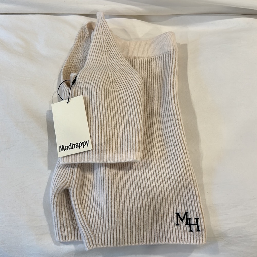 Mad Happy Cashmere biker short and tank set in Ecru color